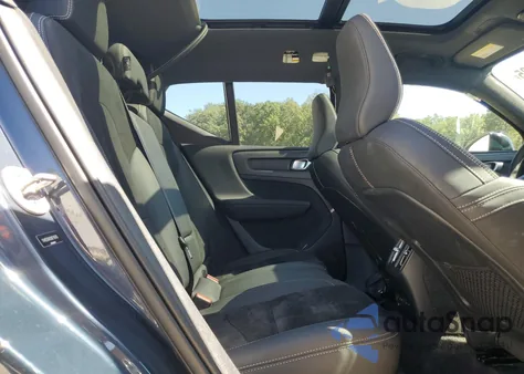 2022 Volvo Xc40 P8 Recharge Plus z USA, uszkodzony, nr VIN YV4ED3UR2N2716783